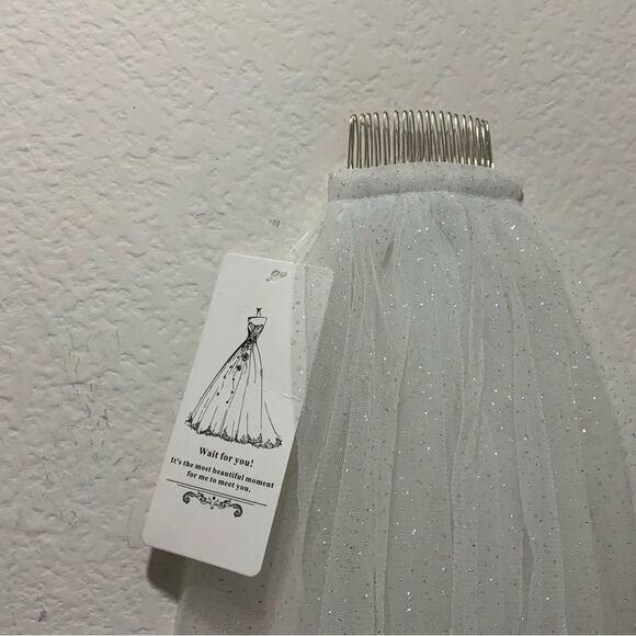 26” Long Wedding Bridal  Veil w/Comb Simple White - Picture 3 of 6